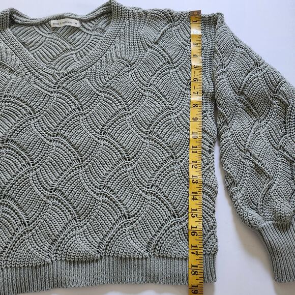 Moon & Madison Chunky Cropped Pullover Sage Green Size Medium - Picture 9 of 10